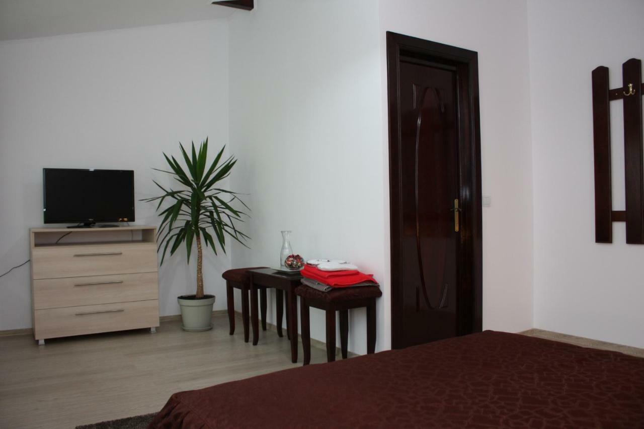 Casa Ianis Hotel บราชอฟ ภายนอก รูปภาพ
