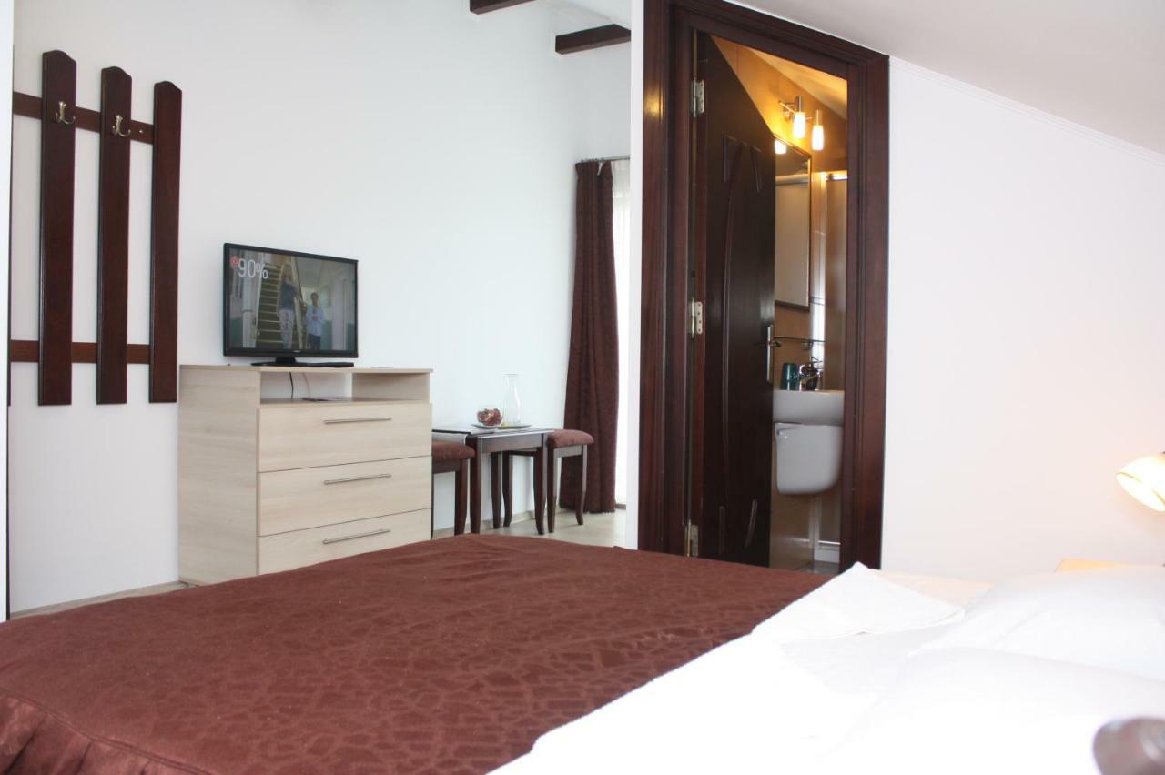 Casa Ianis Hotel บราชอฟ ภายนอก รูปภาพ