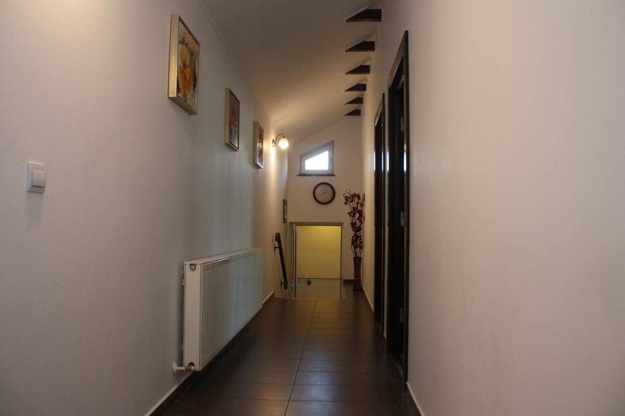 Casa Ianis Hotel บราชอฟ ภายนอก รูปภาพ